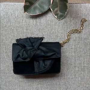 ♟️ Y2K Vintage Circa 2004 Wristlet with Gold Chain handle ✨